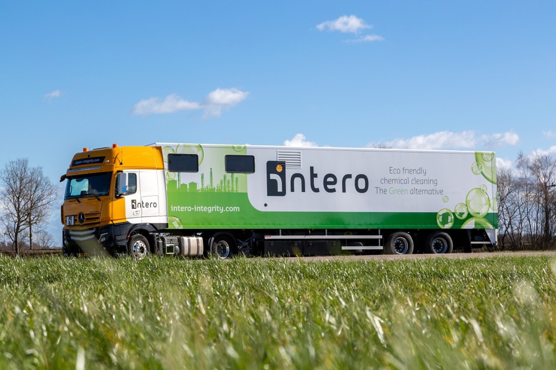 Chemical cleaning truck 14 1024px