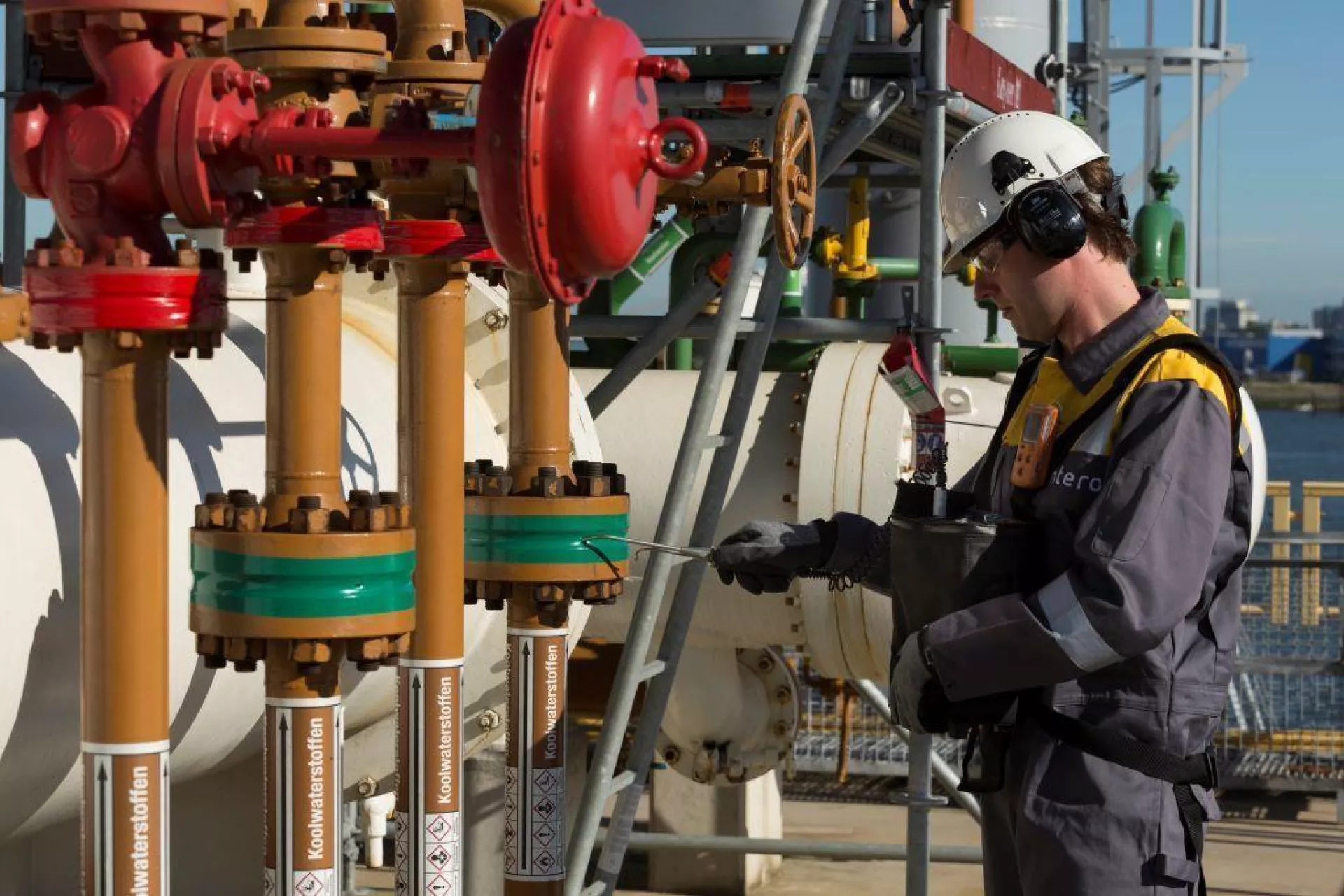 Engineer leak testing